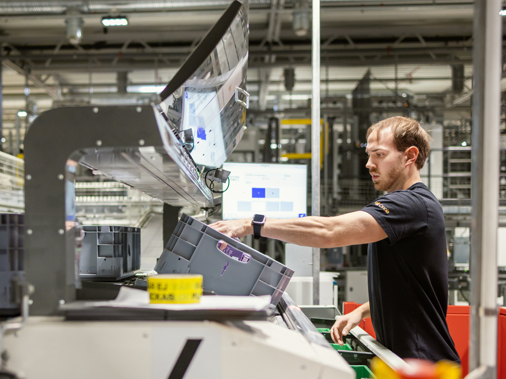 Specialist in pharmaceutical and health product distribution